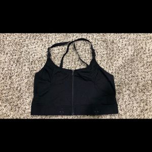 Hands free pumping bra